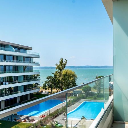 Myflat Wave Luxury 44 Suite Siofok Ngoại thất bức ảnh