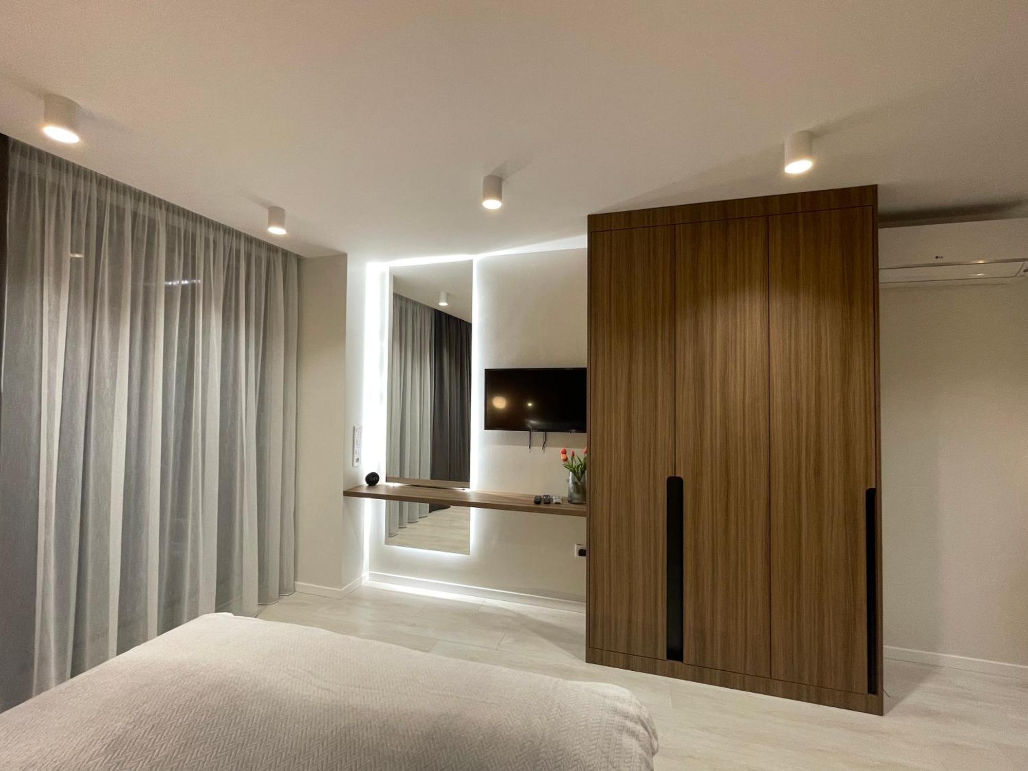 Myflat Wave Luxury 44 Suite Siofok Ngoại thất bức ảnh