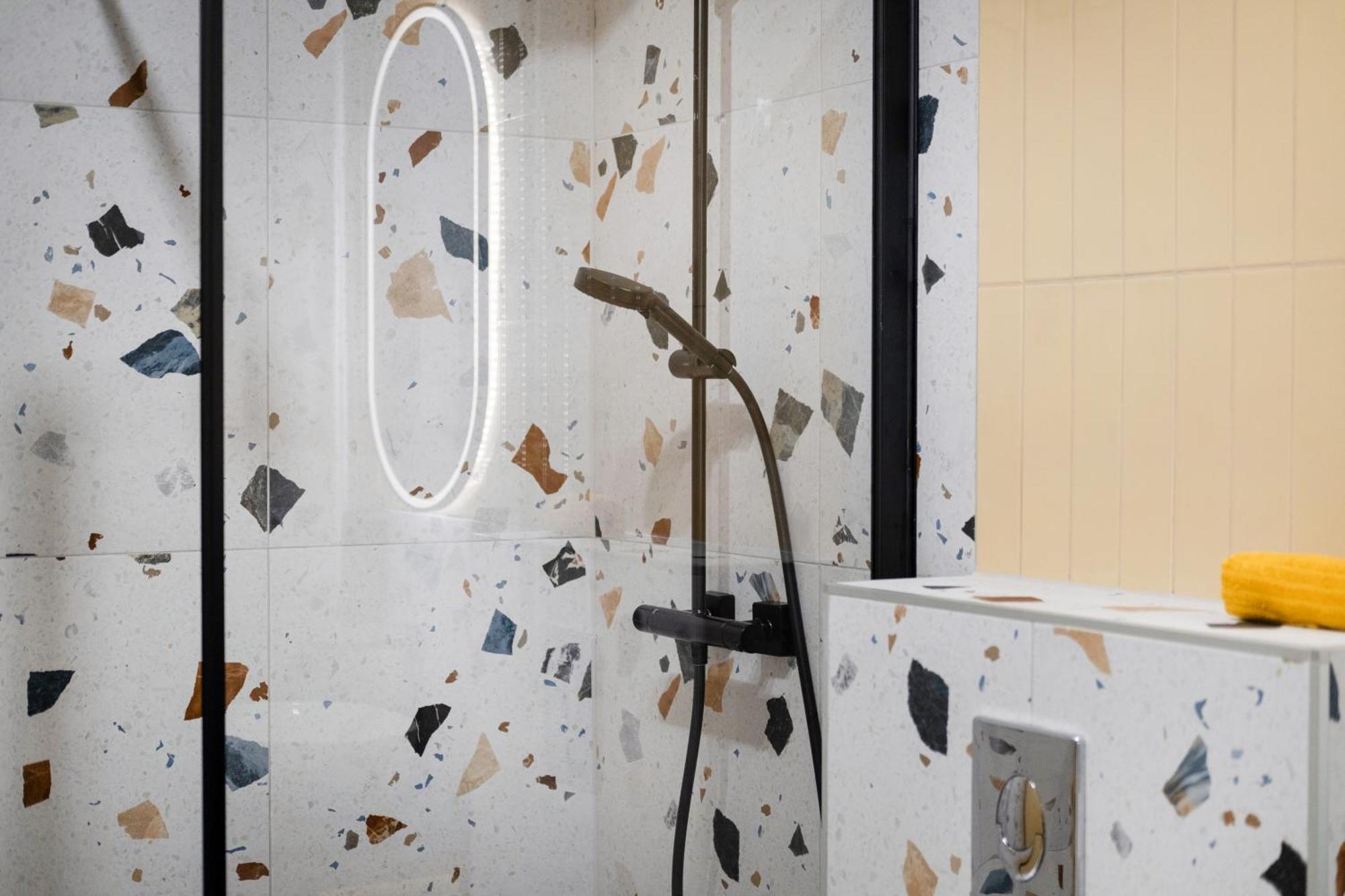 Myflat Wave Luxury 44 Suite Siofok Ngoại thất bức ảnh