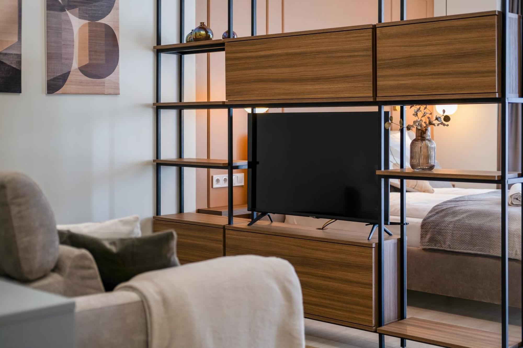 Myflat Wave Luxury 44 Suite Siofok Ngoại thất bức ảnh